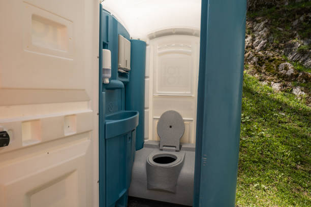 Best Portable bathroom rental  in Riverside, CT